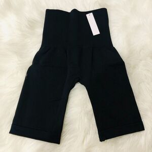 Gia Monae Women's Training Capri Tights Compression‎ Waist Black Size One Size